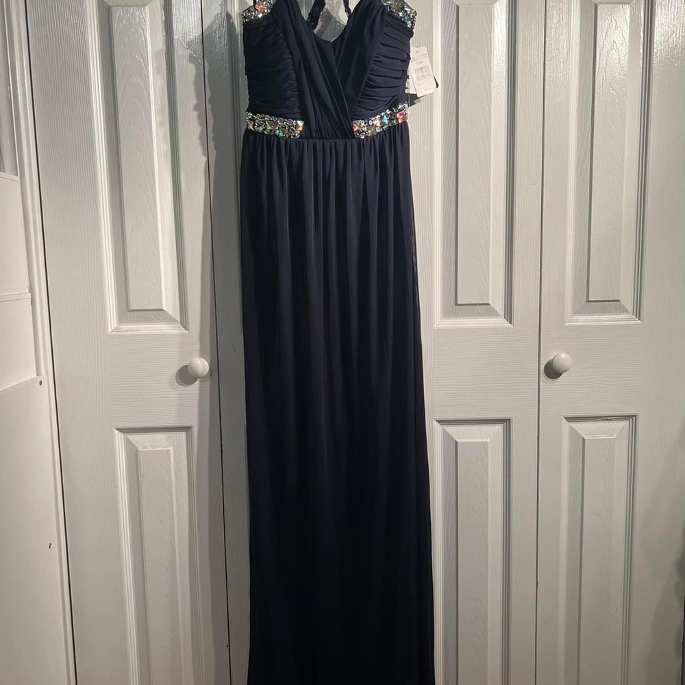 Navy long formal size 7 NWT Prom Pageant